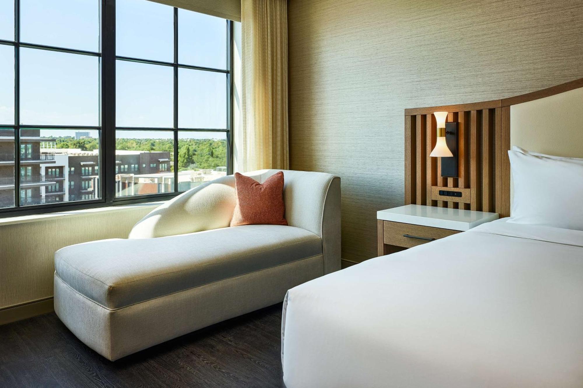 Lively Hotel On Oak Oklahoma City, Tapestry By Hilton Kültér fotó